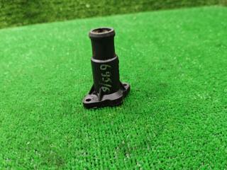 фланец (тройник) системы охлаждения Volkswagen Passat B4 1995, 2.0 л., бензин, МКПП