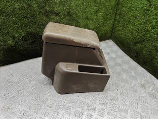 подлокотник Mitsubishi Pajero 2 поколение 1996, 3.0 л., 6G72 (SOHC 24V), бензин, АКПП, внедорожник 5 дв., 285101M200