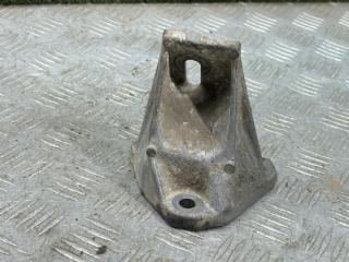 кронштейн (крепление) Opel Frontera A 1992, 2.4 л., бензин, МКПП, внедорожник 5 дв., 90250667