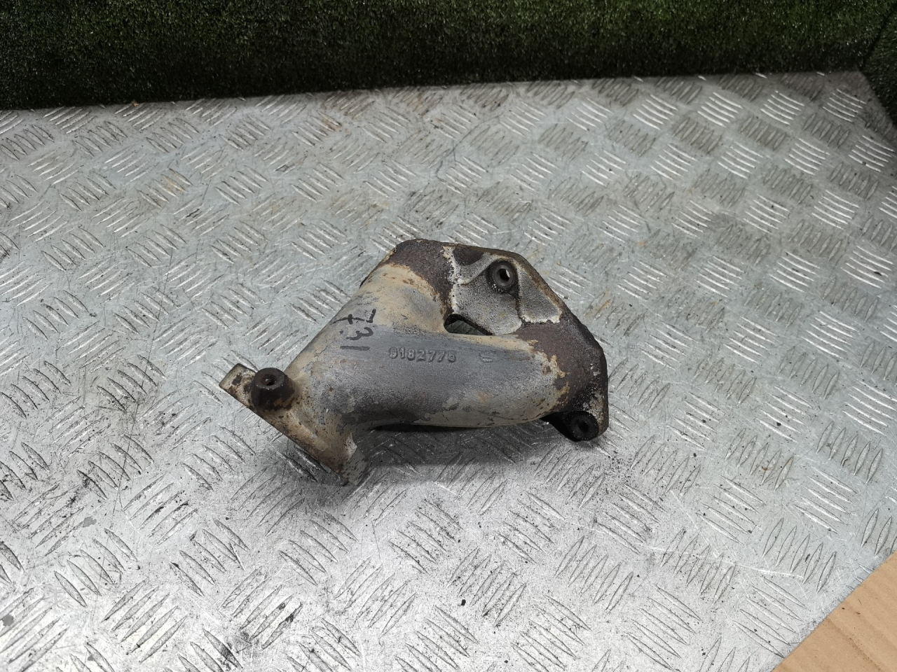 коллектор выпускной Saab 9-3 1 поколение 2002, 2.0 л., бензин, МКПП, хетчбэк 5 дв., 9182775 - фото №1