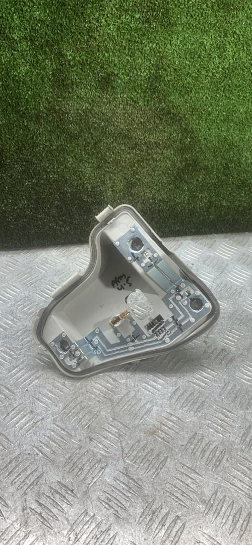 панель заднего фонаря Volkswagen Polo Sedan 1 поколение 2015, 1.6 л., МКПП, седан, 6RU945257A - фото №1