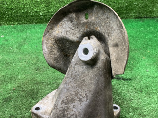 кронштейн двигателя Mercedes-Benz C-Класс W202/S202 [рестайлинг] 1997, 1.8 л., бензин, МКПП, седан, 6042230004