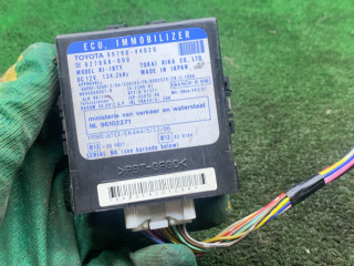 Иммобилайзер Toyota Picnic 1 поколение XM10 2000, 2.0 л., бензин, МКПП, минивэн, 627668000