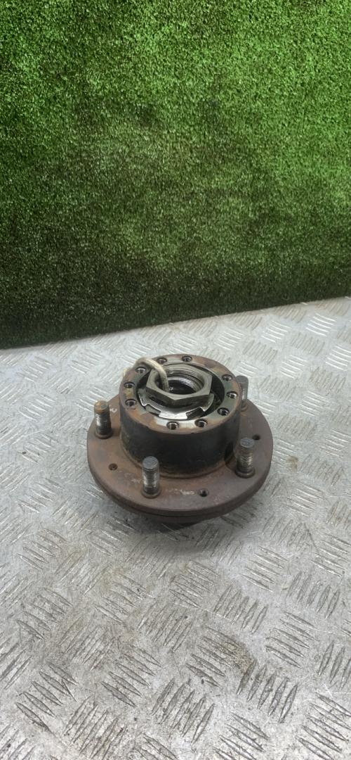 ступица задняя левая УАЗ 452 2 поколение 1985, 2.4 л., бензин, МКПП, микроавтобус - фото №1