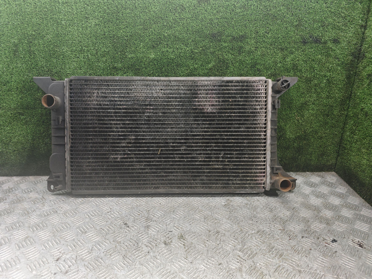 радиатор (основной) Ford Transit 4 поколение 1990, 2.5 л., дизель, МКПП, микроавтобус - фото №1