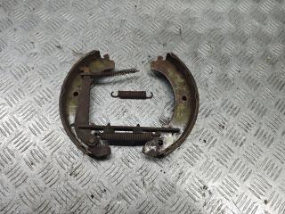 механизм стояночного тормоза (ручника) Chevrolet Niva 1 поколение 2008, 1.7 л., бензин, МКПП, внедорожник 5 дв.