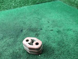 Резинка глушителя Volkswagen Polo Sedan 1 поколение [рестайлинг] 2019, 1.6 л., MPI, бензин, МКПП, седан, 1H0253147B, 6X0253147