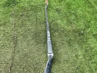 щеткодержатель (поводок стеклоочистителя, дворник) Volkswagen Golf 3 поколение 1996, 1.8 л., бензин, МКПП, хетчбэк 3 дв.