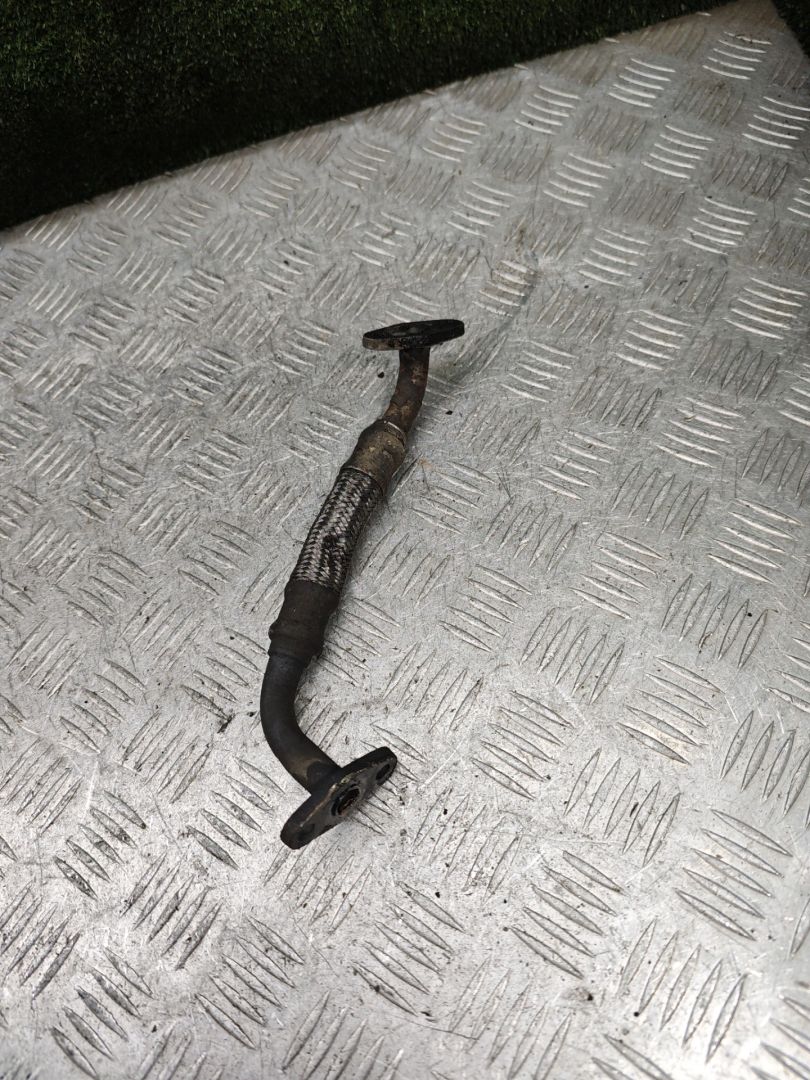 масляная трубка турбины Toyota Avensis 1 поколение (T220) 2000, 2.0 л., 2C-T, дизель, МКПП, универсал - фото №1