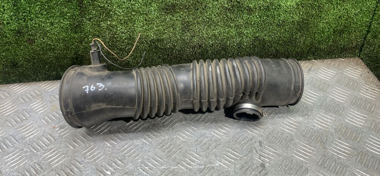 патрубок воздушного фильтра Opel Sintra 1 поколение 1998, 2.2 л., X 22 XE, бензин, МКПП, минивэн - фото №1