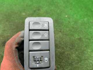 кнопка (выключатель) Hyundai Accent 1 поколение (X3) 1995, 1.5 л., бензин, МКПП, хетчбэк 3 дв.