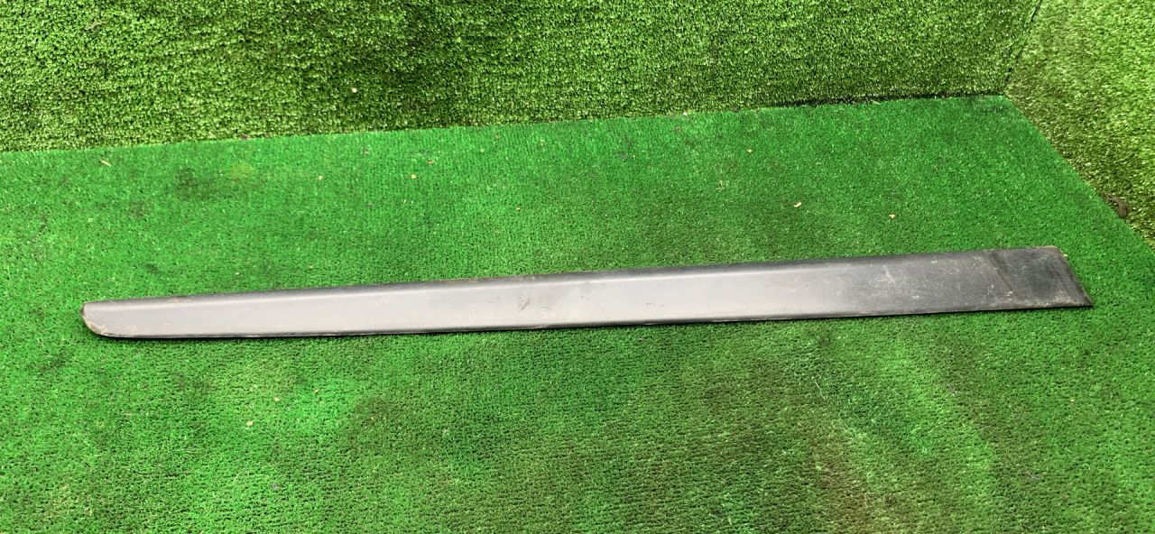 молдинг двери задней правой Renault Laguna 2 поколение 2002, 1.9 л., DCi, дизель, 6МКПП, хетчбэк 5 дв. - фото №1