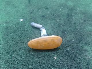 повторитель поворота на крыле левый Daewoo Lanos T100 2000, 1.5 л., бензин, МКПП, хетчбэк 5 дв.