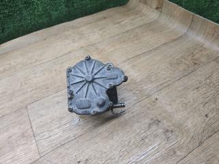насос вакуумный Toyota Avensis 1 поколение (T220) 1999, 2.0 л., 2C, дизель, МКПП, хетчбэк 5 дв.