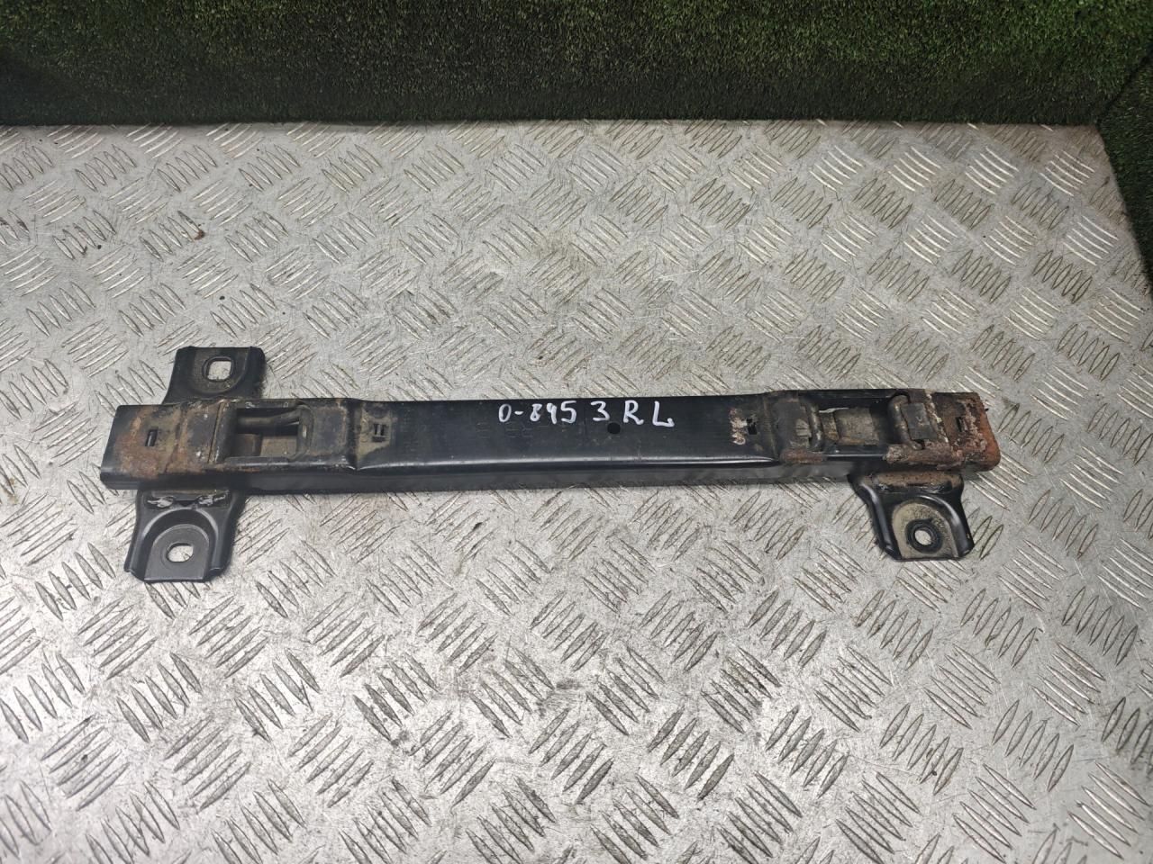 кронштейн (салазки) сидения Mitsubishi Space Wagon 3 поколение (Typ N50) 2000, 2.4 л., бензин, МКПП, минивэн - фото №1