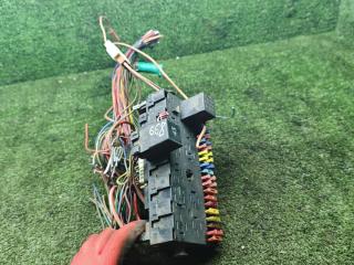 блок предохранителей Volkswagen Jetta 2 поколение 1987, 1.6 л., дизель, МКПП, седан