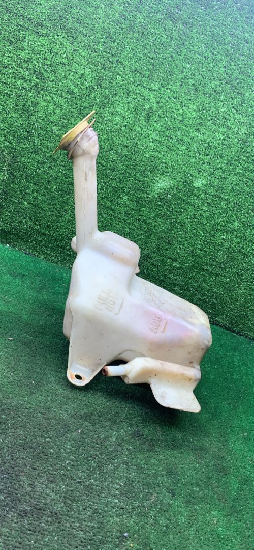 бачок омывателя Chrysler Neon 2 поколение 1999, 2.0 л., бензин, АКПП, седан - фото №1