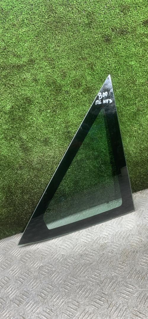 форточка передняя левая Peugeot 806 1 поколение 1997, 2.1 л., дизель, МКПП, минивэн - фото №1