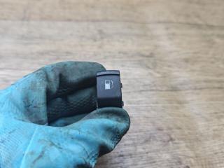 кнопка открытия лючка топливного бака Volkswagen Passat B5 [рестайлинг] 2001, 1.8 л., бензин, МКПП, седан, 1J0959833A