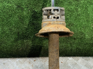 амортизатор передний Renault Megane 1 поколение 1997, 1.6 л., бензин, МКПП, хетчбэк 5 дв.