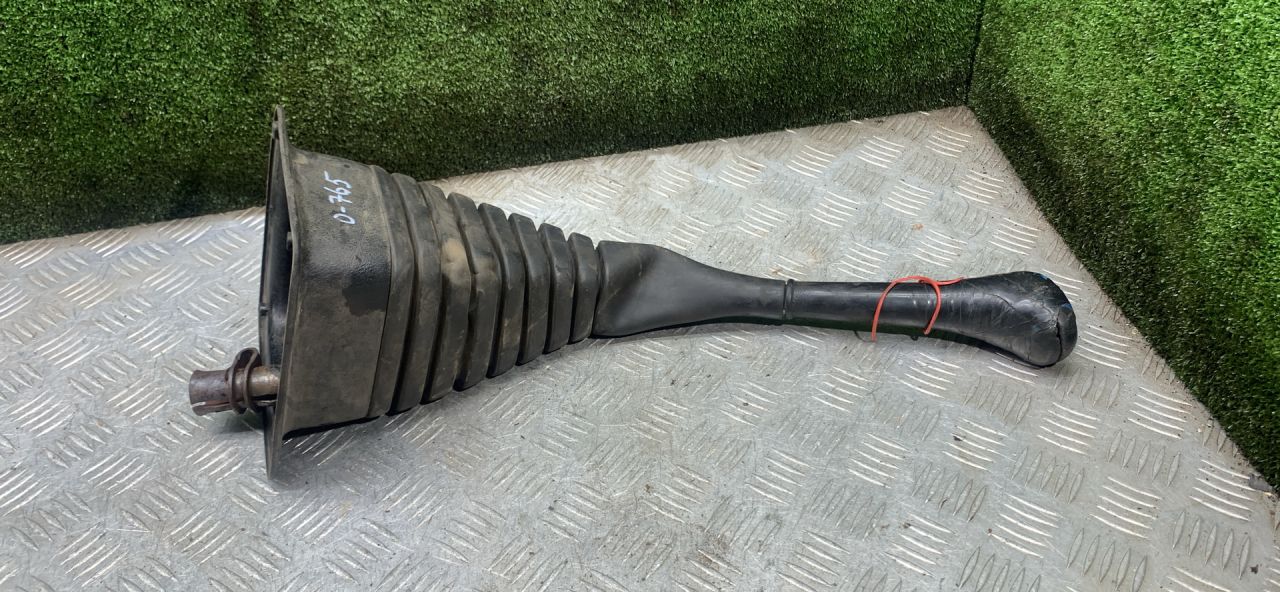 кулиса Mercedes-Benz T1 207-210D W601 1990, 2.3 л., дизель, МКПП, микроавтобус - фото №1