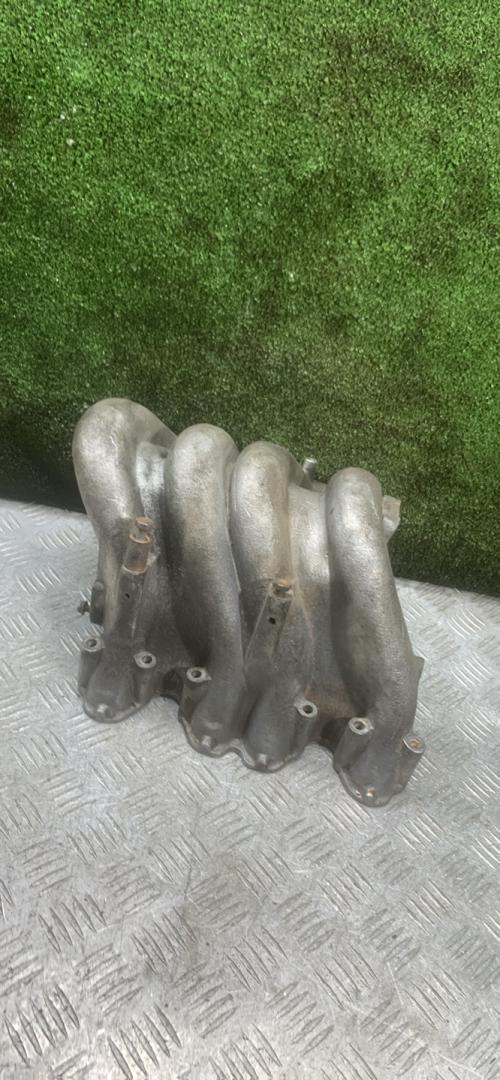 коллектор впускной Volkswagen Golf 3 поколение 1995, 1.8 л., бензин, 037133223A - фото №1