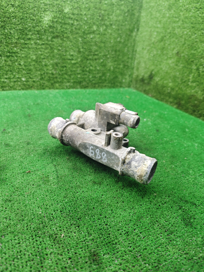 корпус термостата Fiat Palio 1 поколение 2000, 1.6 л., бензин, МКПП, универсал - фото №1