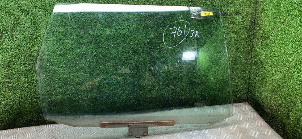 стекло двери задней правой Volkswagen Passat B3 1990, 1.9 л., TDi, дизель, МКПП, универсал - фото №1