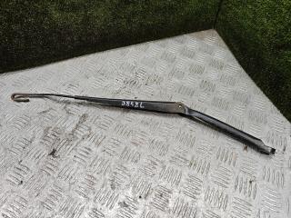 щеткодержатель (поводок стеклоочистителя, дворник) Toyota Avensis 1 поколение (T220) 1999, 2.0 л., дизель, МКПП, хетчбэк 5 дв.