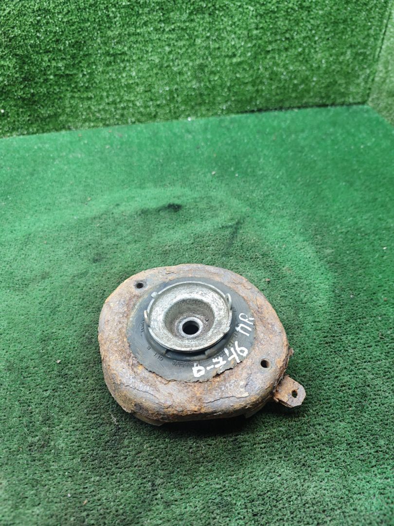 опора амортизатора верхняя (чашка) Renault Scenic 1 поколение 1998, 1.6 л., бензин, МКПП, минивэн - фото №1