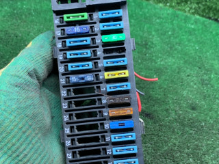 блок предохранителей Mercedes-Benz T1 207-210D W601 1995, 2.3 л., дизель, МКПП, микроавтобус