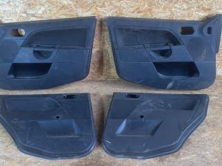 Обшивка двери (комплект) Ford Fiesta 5 поколение [рестайлинг] 2005, 1.6 л., дизель, МКПП, хетчбэк 5 дв.