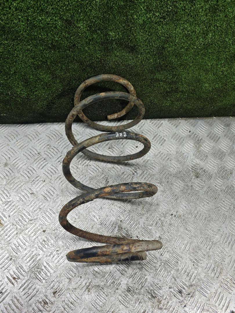 пружина передняя Dodge Caravan 3 поколение 1999, 2.4 л., бензин, АКПП, минивэн - фото №1