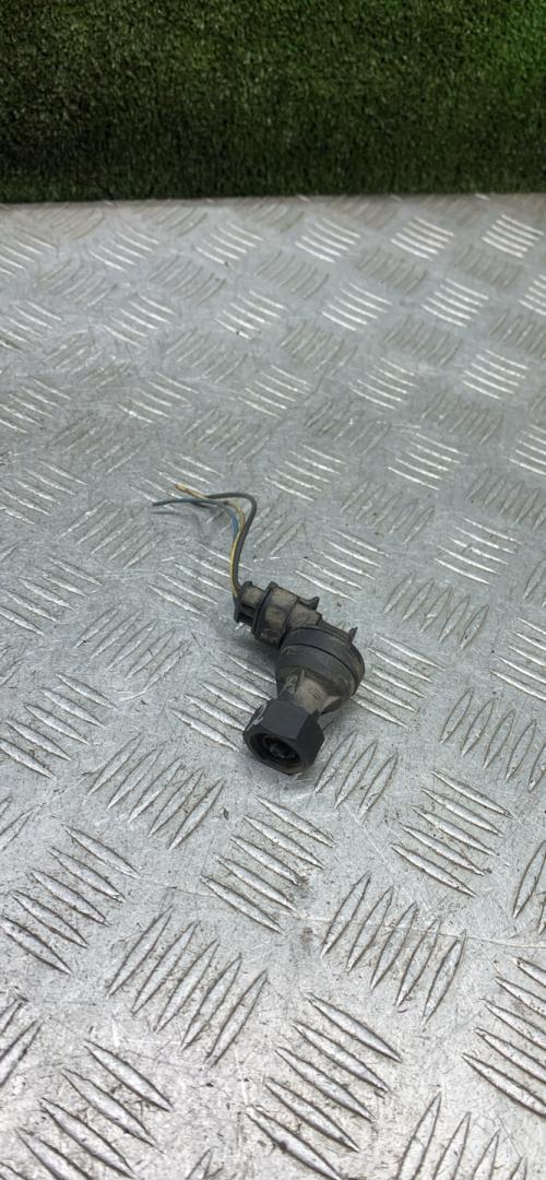 датчик скорости Fiat Marea 1 поколение 1999, 1.9 л., дизель, МКПП, универсал, 46758007 - фото №1