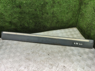 молдинг двери передней правой Citroen Xantia 1 поколение [рестайлинг] 2000, 1.9 л., TD, дизель, МКПП, универсал