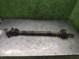 полуось передняя правая (приводной вал, ШРУС) Volkswagen Golf 3 поколение 1995, 1.3 л., бензин, МКПП, хетчбэк 3 дв.