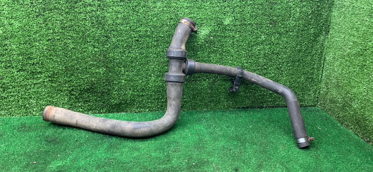 патрубок радиатора Renault Logan 1 поколение 2006, 1.4 л., бензин, МКПП, седан - фото №1