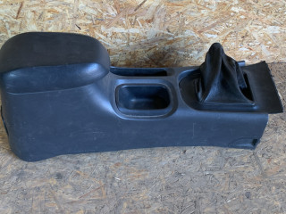 подлокотник Hyundai Sonata 3 поколение [рестайлинг] 1996, 2.0 л., бензин, МКПП, седан