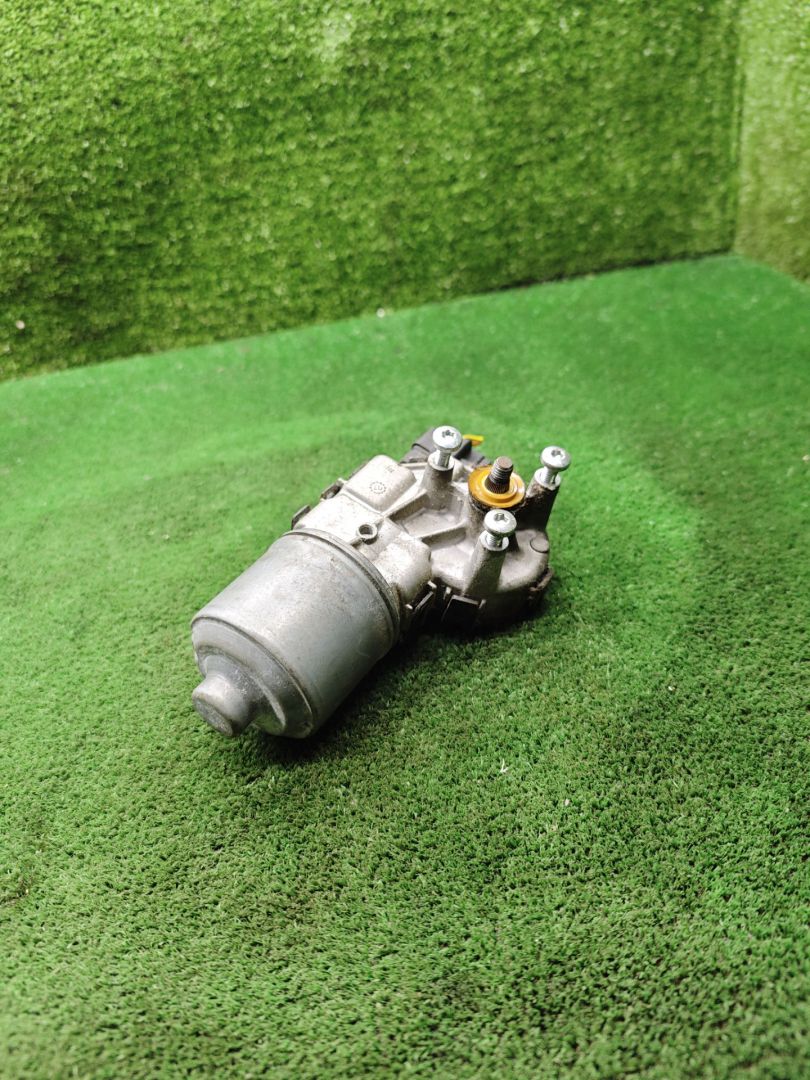 моторчик передних стеклоочистителей (дворников) Renault Logan 1 поколение 2008, 1.6 л., бензин, МКПП, универсал, 0390241544 - фото №1