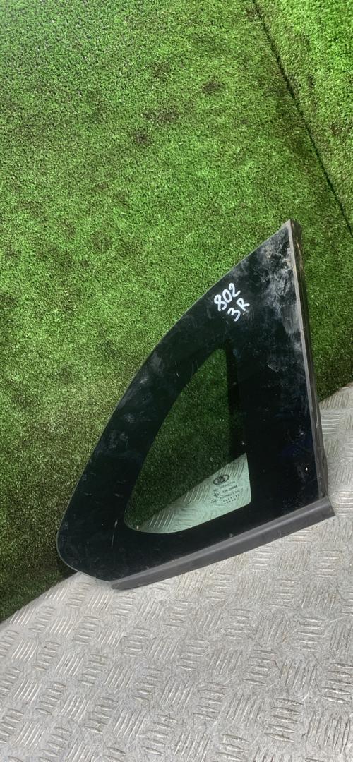 стекло двери задней правой Lada XRAY 1 поколение 2019, 1.6 л., бензин, МКПП, внедорожник 5 дв. - фото №1