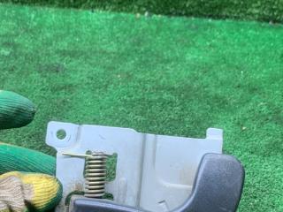 ручка внутренняя передняя левая Hyundai Santamo 1 поколение 1997, 2.0 л., бензин, МКПП, минивэн