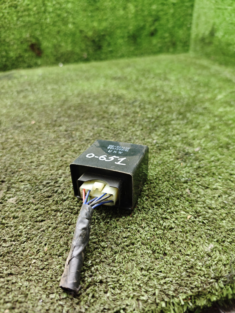 блок управления (другие) Hyundai Galloper 2 поколение 2000, 2.5 л., дизель, МКПП, внедорожник 3 дв., HQ-803630 - фото №1