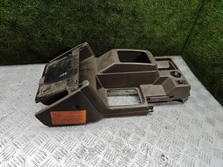 консоль салона Mitsubishi Pajero 2 поколение 1996, 3.0 л., 6G72 (SOHC 12V), бензин, АКПП, внедорожник 5 дв., 8264105010, 05810520