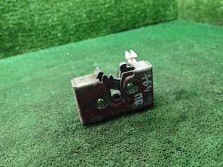 замок двери передней правой Volkswagen Golf 2 поколение 1989, 1.3 л., бензин, МКПП, хетчбэк 3 дв.