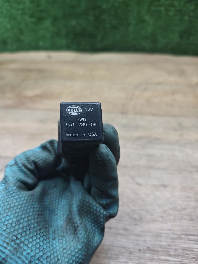 реле (прочие) Chrysler Stratus 1 поколение 1998, 2.0 л., бензин, МКПП, седан, 93128909 - фото №1