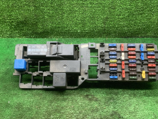 блок предохранителей Mercedes-Benz C-Класс W202/S202 [рестайлинг] 1997, 1.8 л., бензин, МКПП, седан