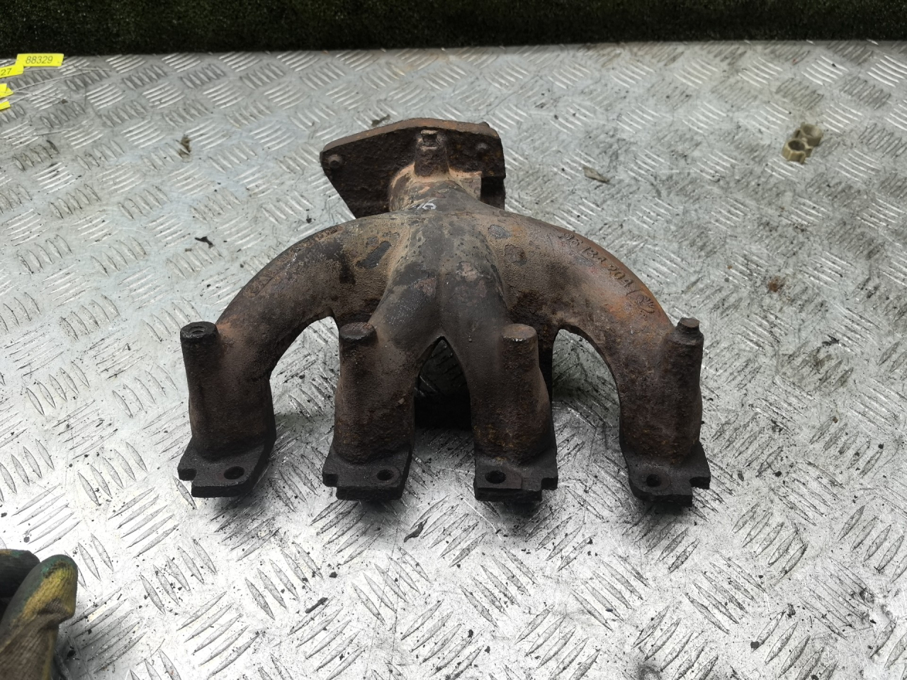 коллектор выпускной Daewoo Lanos T100 2000, 1.5 л., бензин, МКПП, хетчбэк 5 дв., 96-184-204 - фото №1