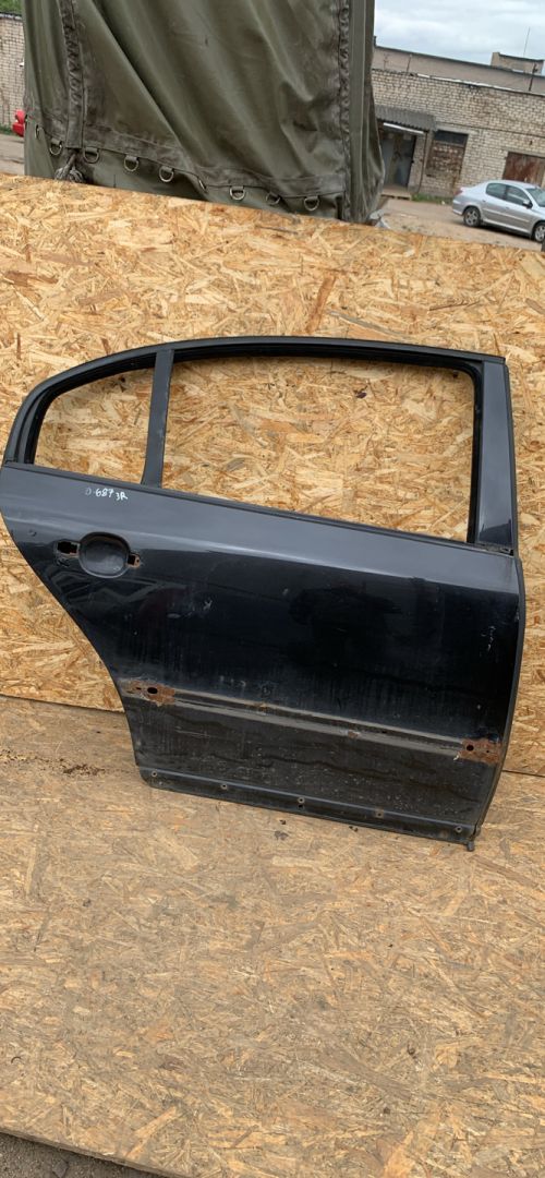 дверь задняя правая Skoda Superb 1 поколение 2006, 2.8 л., бензин, АКПП, седан - фото №1