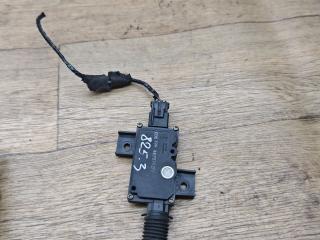 активатор замка багажника Chrysler Voyager 3 поколение 1997, 2.4 л., бензин, МКПП, минивэн, 4675782G