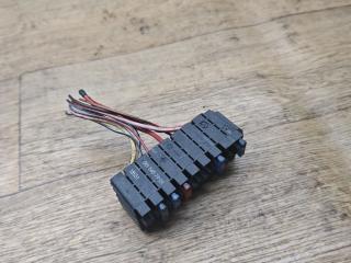 блок предохранителей Mercedes-Benz E-Класс W210/S210 [рестайлинг] 2001, 2.7 л., дизель, МКПП, седан, 0015457901